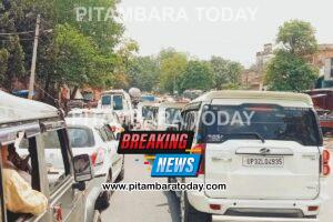 PM मोदी की अपील का असर, झांसी में DM-मेयर समेत कई अधिकारियों ने हटाईं एस्कॉर्ट गाड़ियां