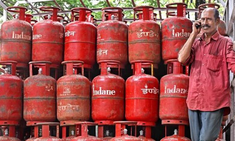 LPG domestic cylinder now costs ₹957.50 in Chennai, consumers express shock