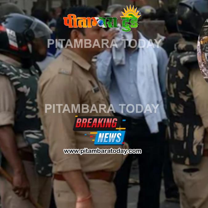 लखनऊ में बुलडोजर एक्शन पर बढ़ा विवाद, पुलिस लाठीचार्ज का विरोध, क्या वकीलों को बांटी लाठियां?