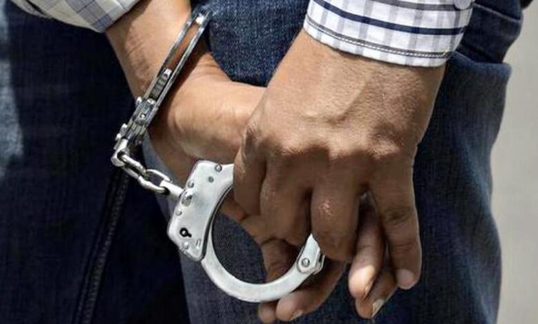 One arrested for hurling a glass bottle at the convoy of TVK candidate in Saidapet
