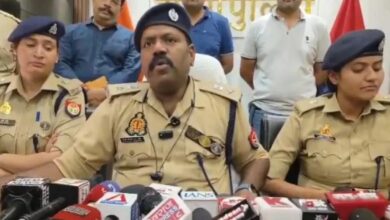 सिपाही की गर्लफ्रेंड के फ्लैट से 18 लाख कैश, 9 सोने के बिस्किट मिला, झांसी में IPL सट्टेबाजी का बड़ा खुलासा