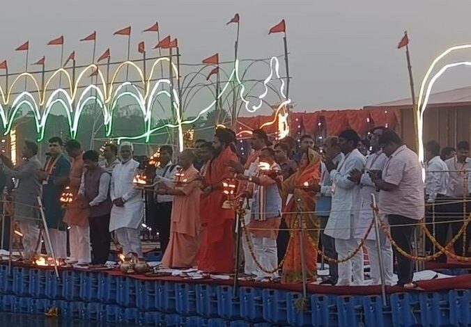 CM योगी बोले- मां गंगा की धारा की तरह बढ़ रही विकास यात्रा, प्रयागराज को मिली नई वैश्विक पहचान